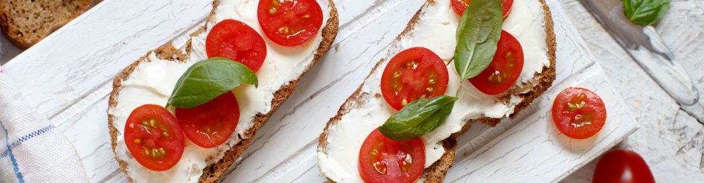Cream Cheese and Tomato Toast